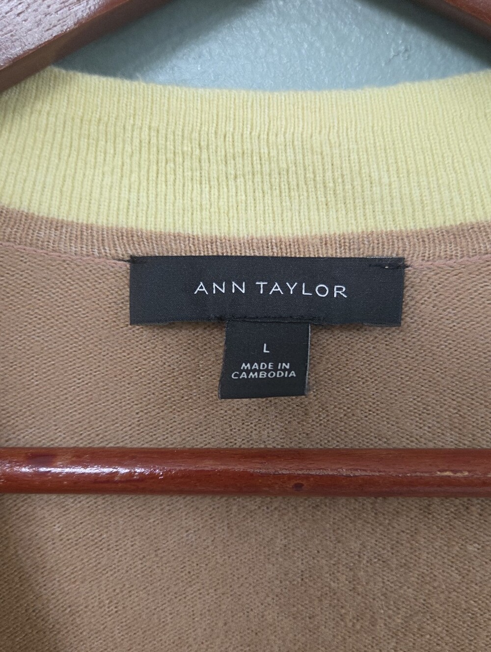 Ann Taylor Wool Blend Sweater Cardigan Womens Size Large Fall Cozy Neutral - Picture 3 of 13